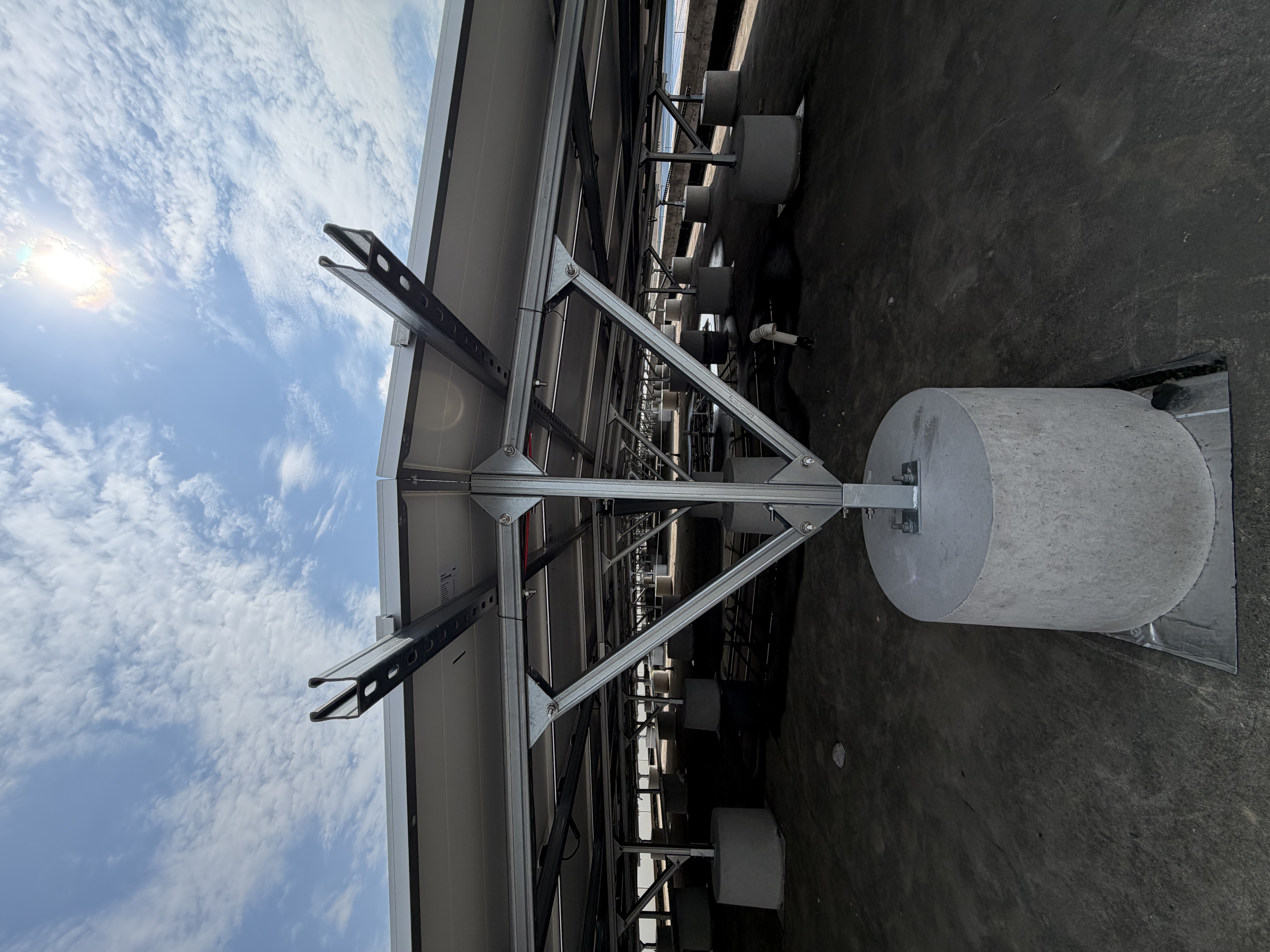 上海莱拓光伏助力江苏叔伯屋门窗200KW分布式光伏项目成功落地